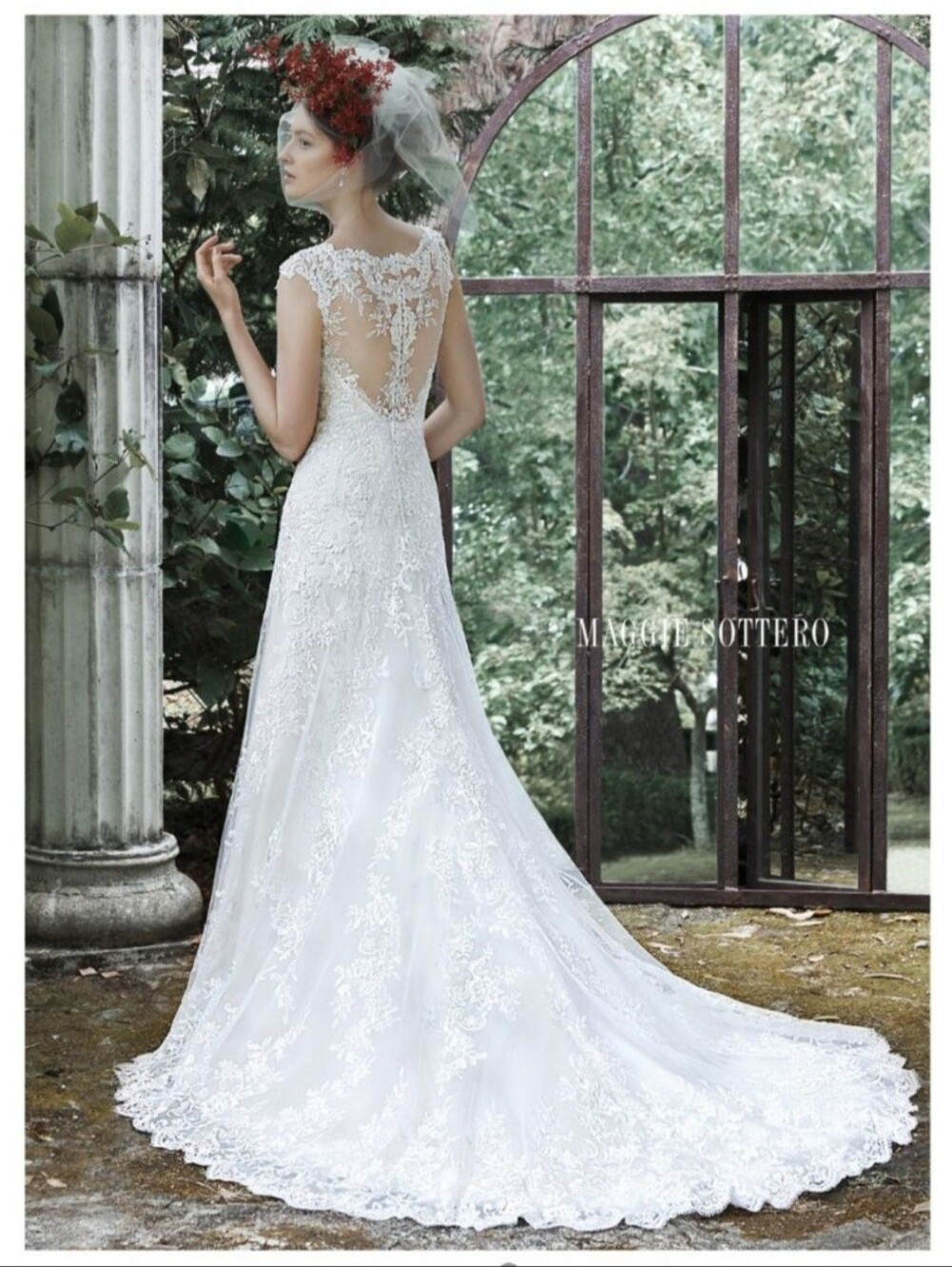 Maggie Sottero Ivory Lace A-Line Wedding Dress - Picture 3 of 11